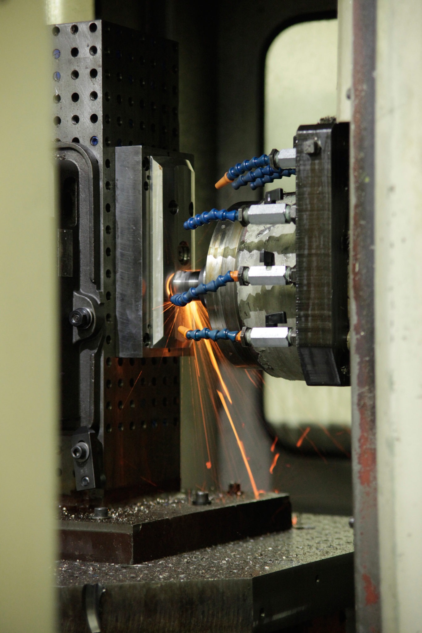 Horizontal Lathe, CNC machining of metals